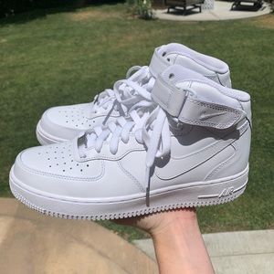 White Nike Air Force 1 Mids